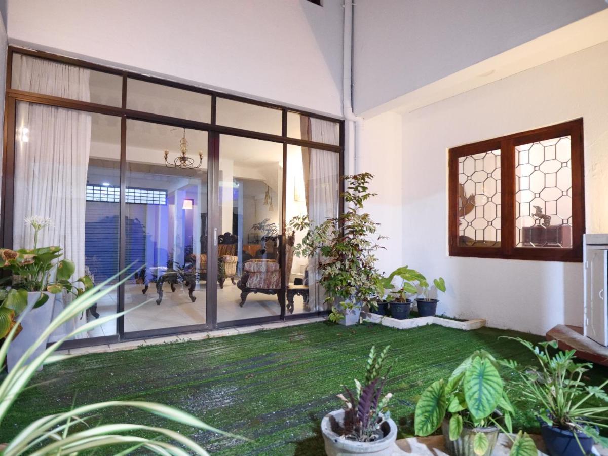 Elegance Oasis, Colombo 3 Otel Dış mekan fotoğraf