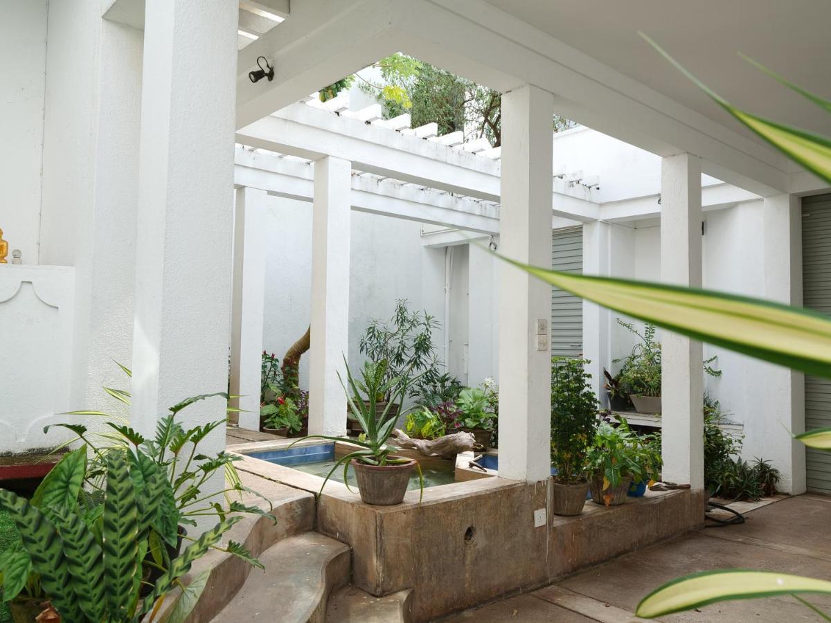Elegance Oasis, Colombo 3 Otel Dış mekan fotoğraf