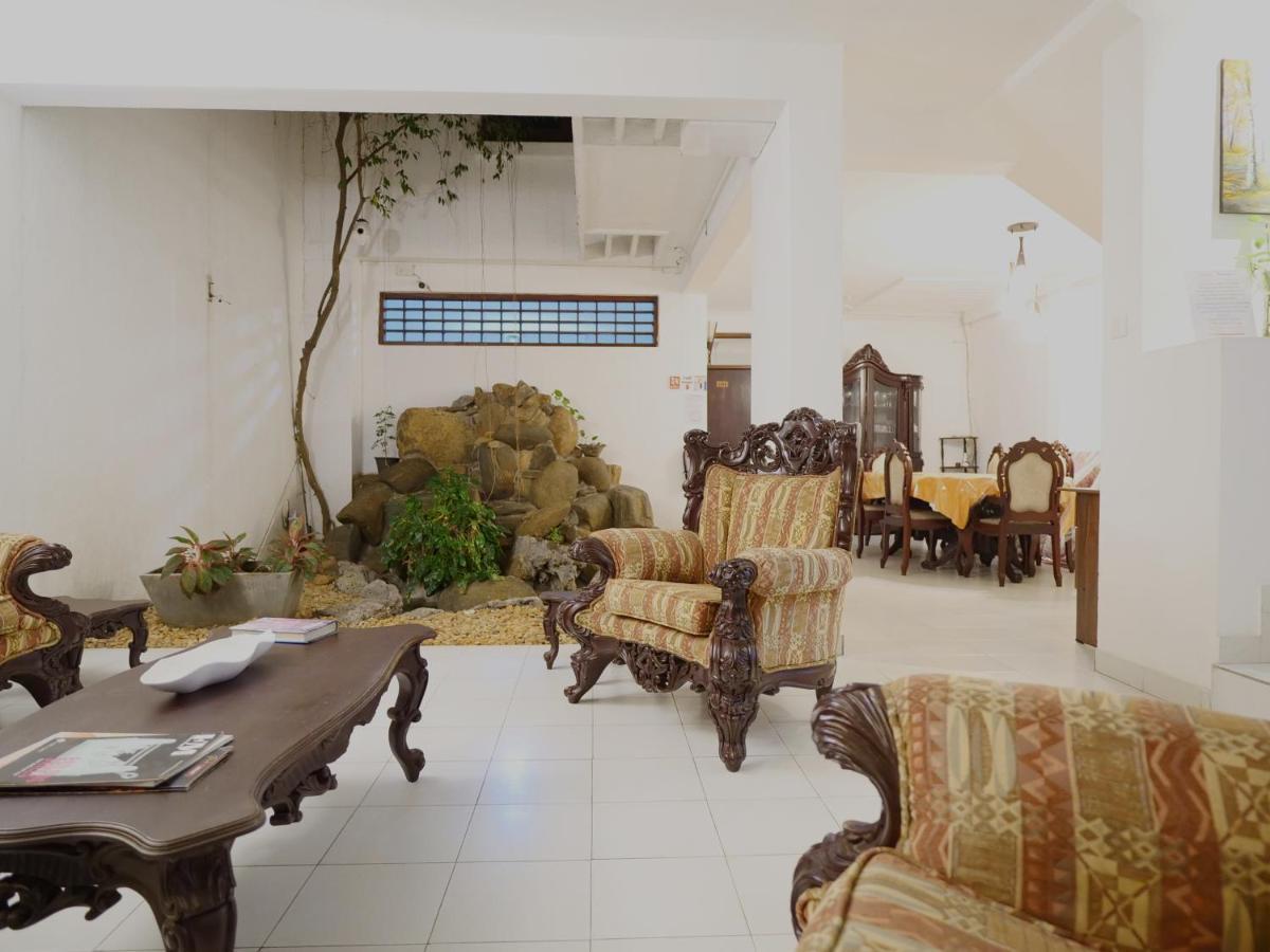 Elegance Oasis, Colombo 3 Otel Dış mekan fotoğraf